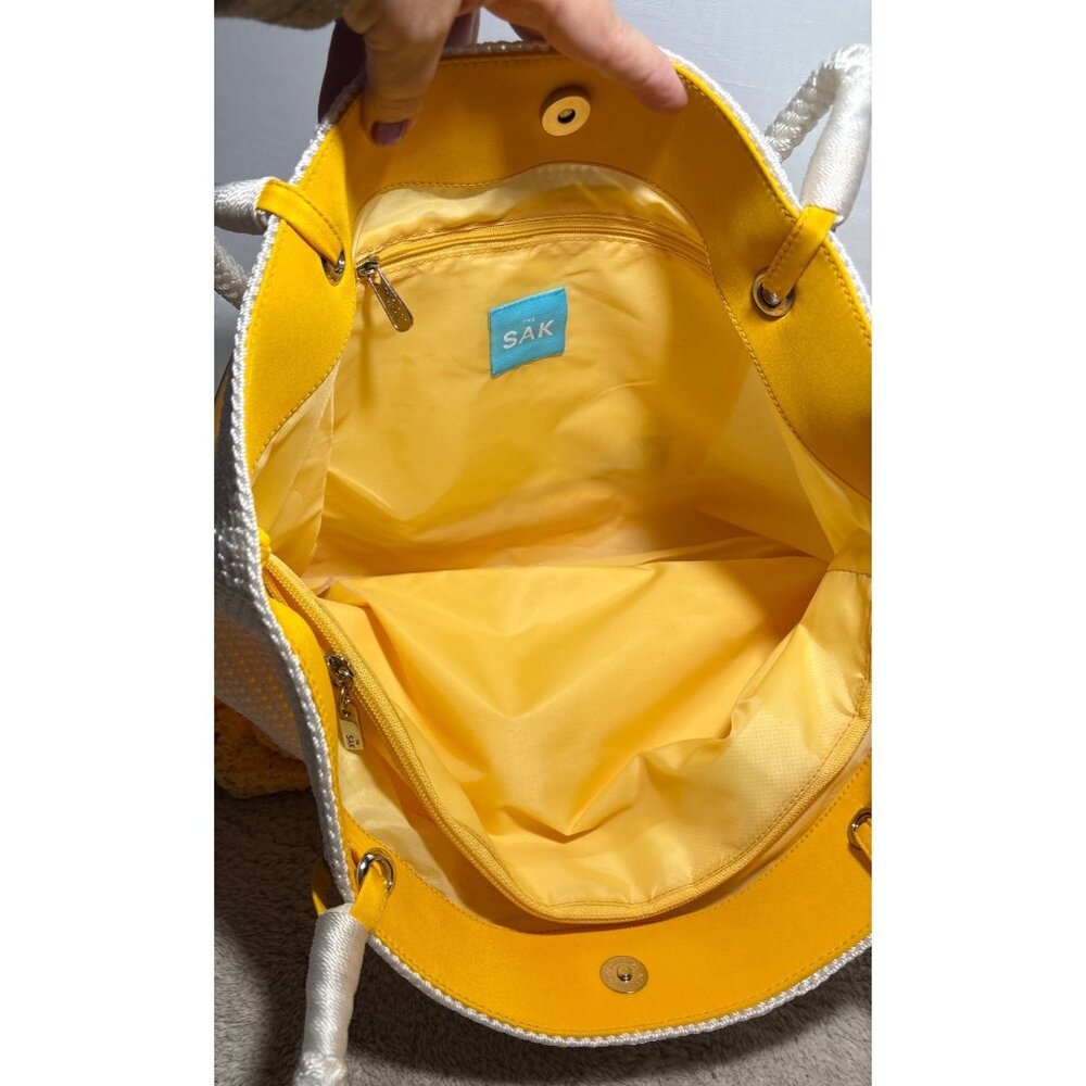 The Sak Tote Bag Purse Daffodil Crochet White & Yellow Rope Handles Beach NEW - Picture 10 of 16